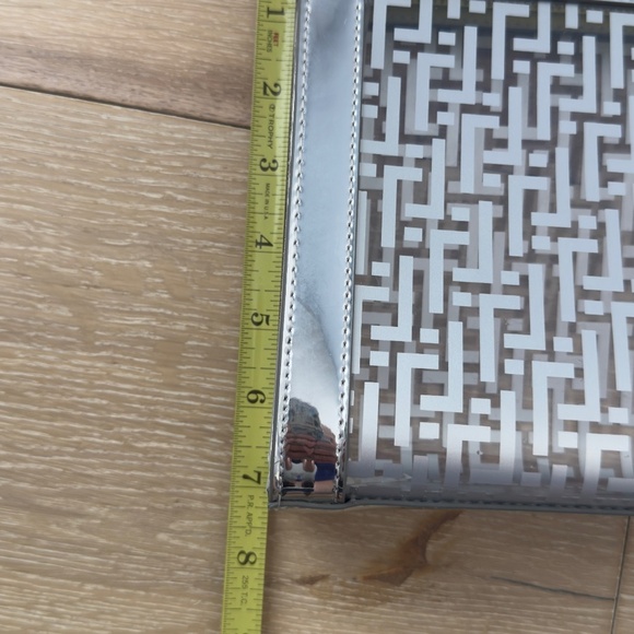 Trinny London The Chepstow Makeup Bag - Picture 6 of 7